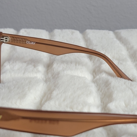 QUAY // ltd ed frosted caramel brown frame brown gradient lens cateyes main image 8